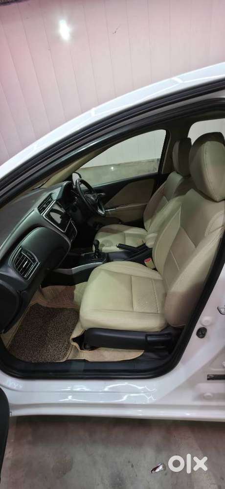 Honda City V Mt Sunroof, 2017, Diesel