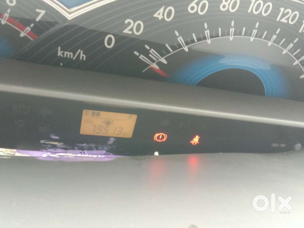 Toyota Etios V, 2013, Petrol