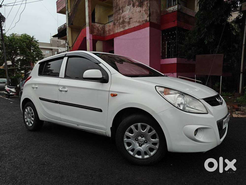 Hyundai I20 2010-2012 1.2 Magna, 2012, Cng & Hybrids