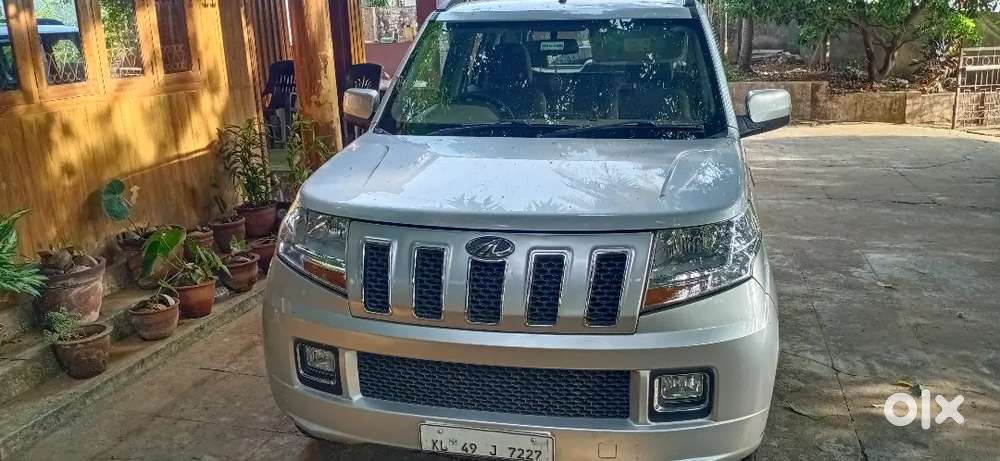 Mahindra Tuv 300 1.5 T8 2018