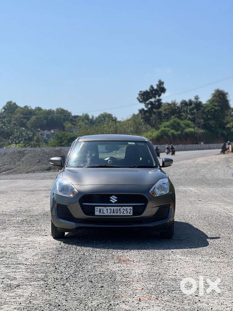 Maruti Suzuki Swift Vxi + Manual, 2022, Petrol