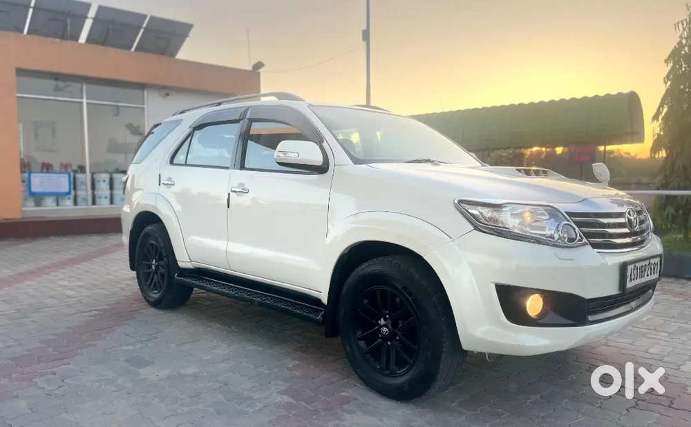 Toyota Fortuner 2014 Diesel 143000 Km Driven