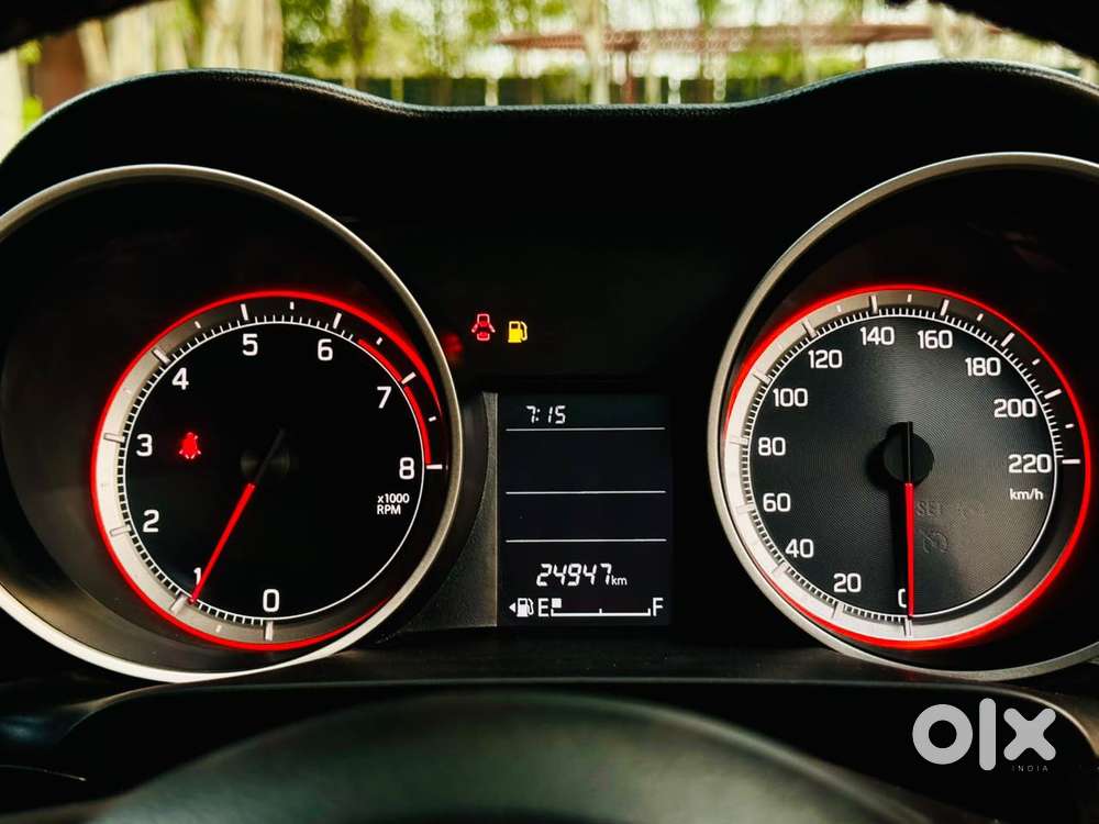 Maruti Suzuki Swift Vxi + Manual, 2023, Petrol