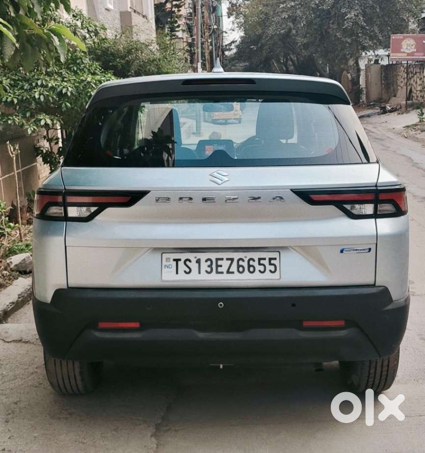 Maruti Suzuki Brezza 1.5 Vxi Smart Hybrid, 2023, Petrol