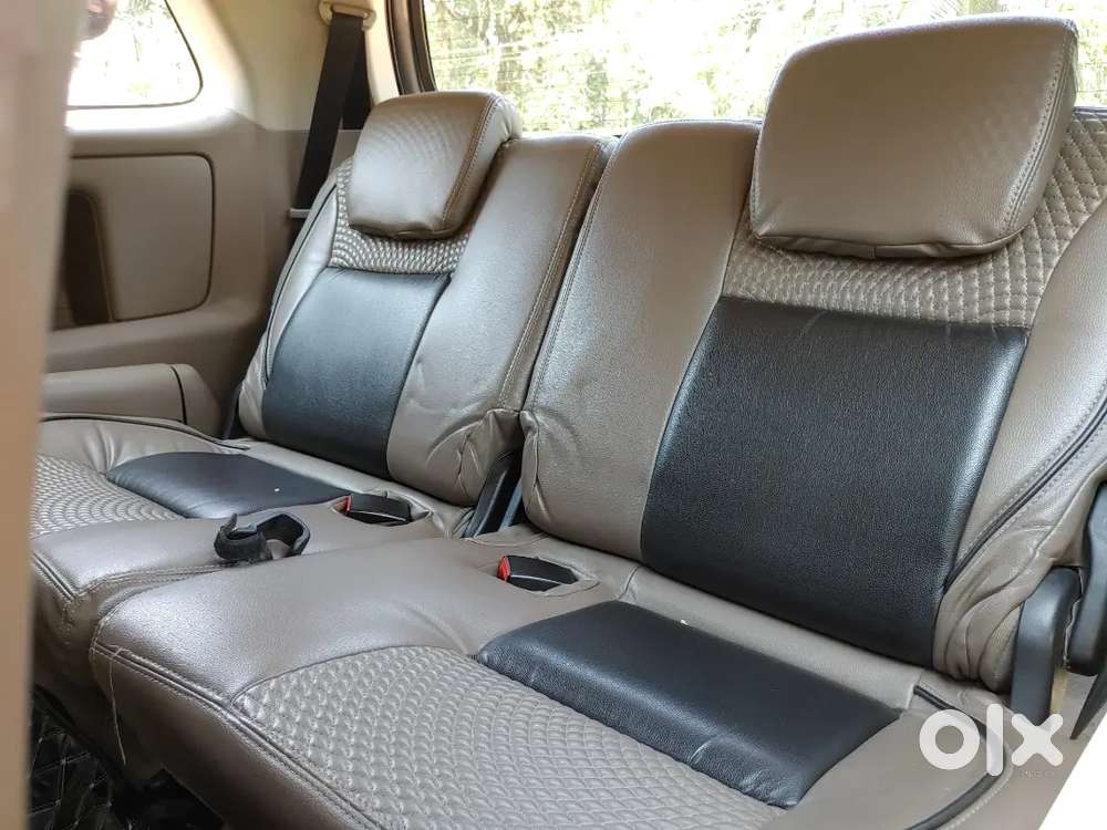 Toyota Innova Dec 2015 Model Diesel 128628 Km Driven