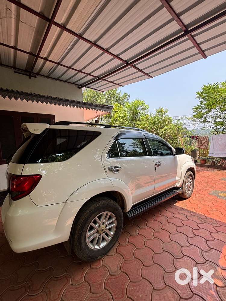 Toyota Fortuner 2014 Diesel 210000 Km Driven