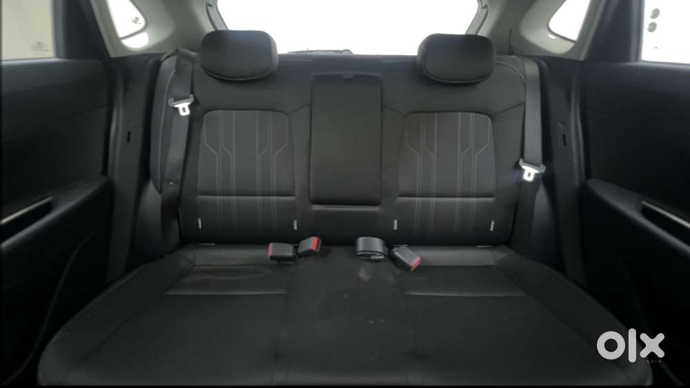 Hyundai New I20 1.2 Asta (o) Mt, 2023, Petrol