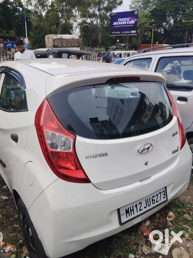 Well-maintained Hyundai Eon (2015)  Single Hand Used  18+ Kmpl