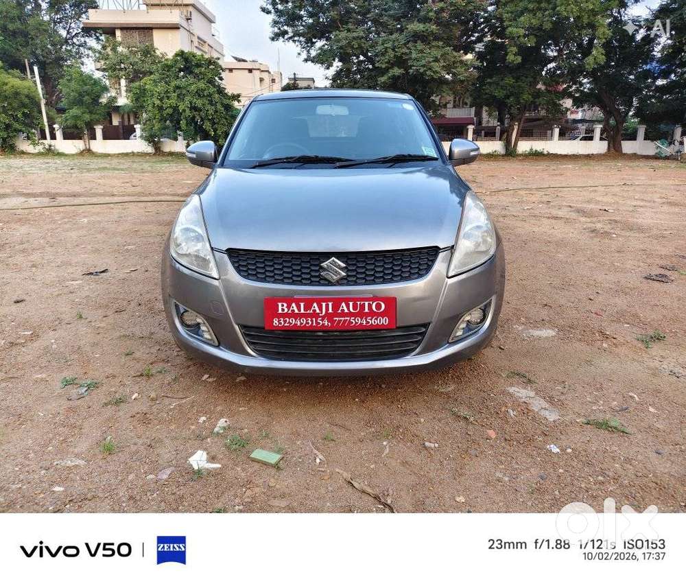 Maruti Suzuki Swift Vxi + Manual, 2012, Petrol