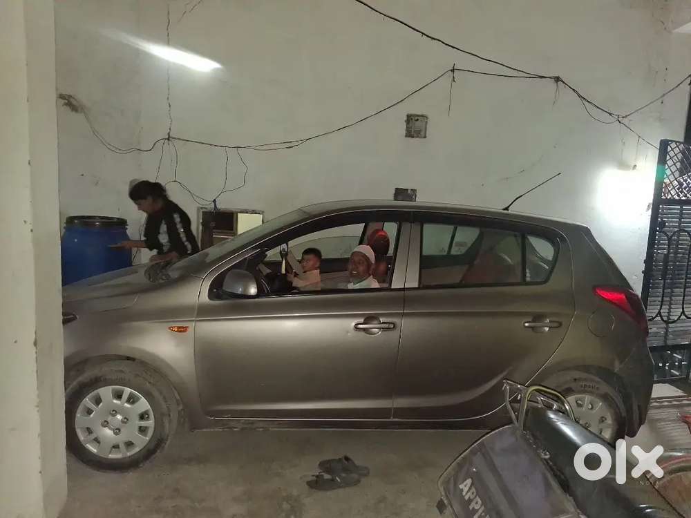 Kisi Bhi Mistari Ko Dikha Sakte H Ek Number Gadi H