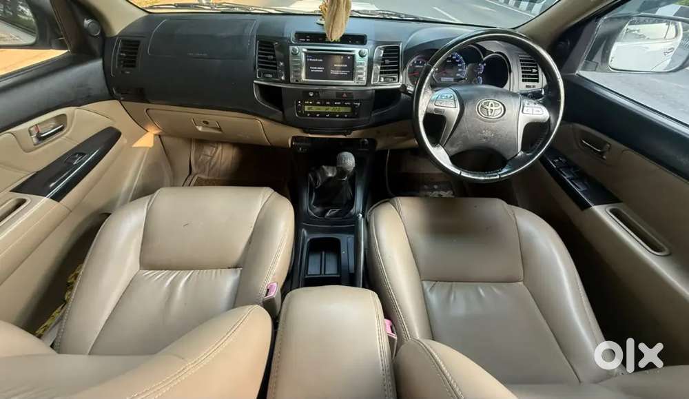 Toyota Fortuner 3.0 Diesel 4x2 Manual 2015 | 1st Owner Showroom Track