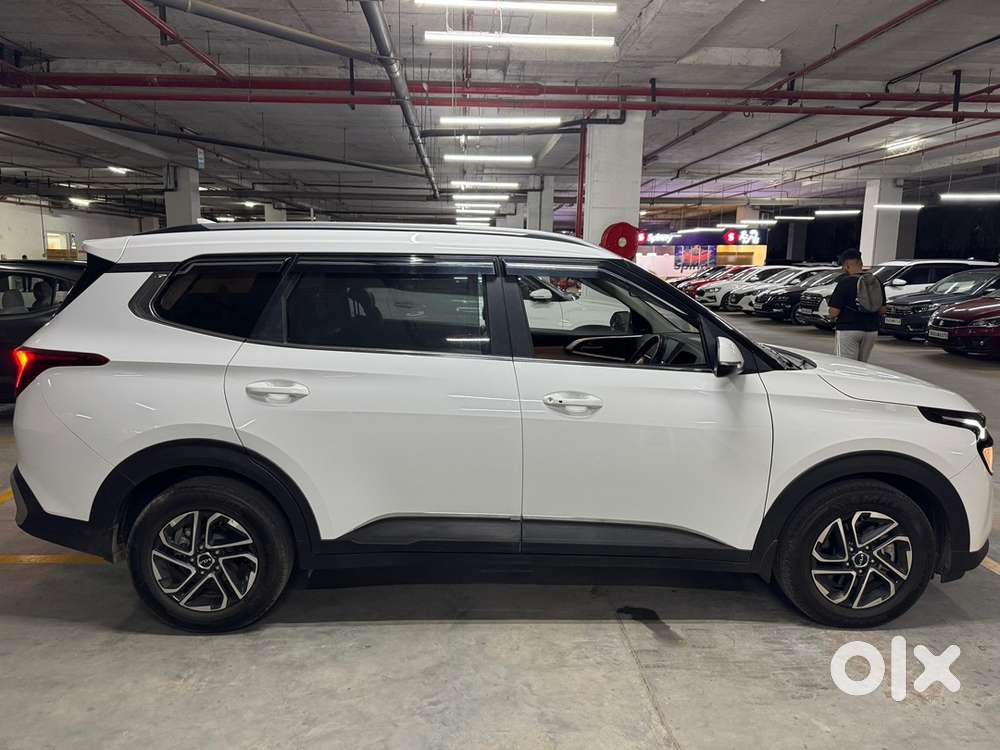 Kia Carens Petrol 2023 Model