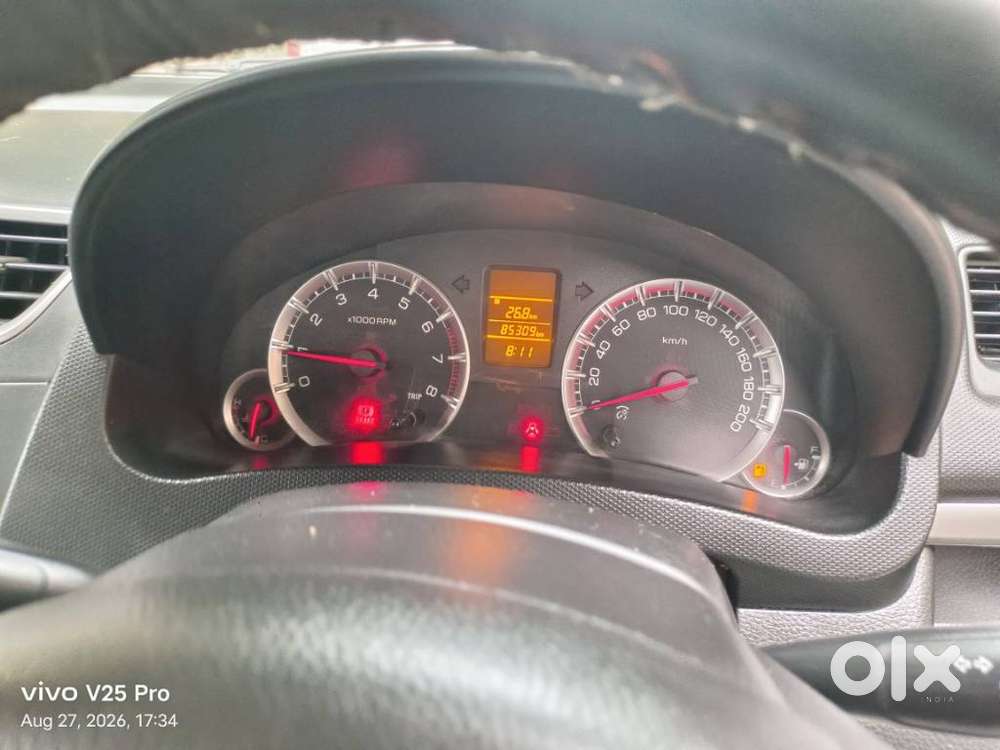 Maruti Suzuki Swift Vxi Ags, 2013, Petrol