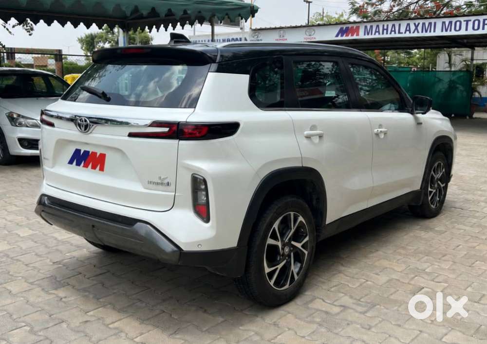 Toyota Urban Cruiser Hyryder 1.5 V Hybrid, 2023, Petrol