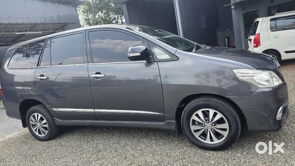 Toyota Innova 2015 Diesel 153000 Km Driven