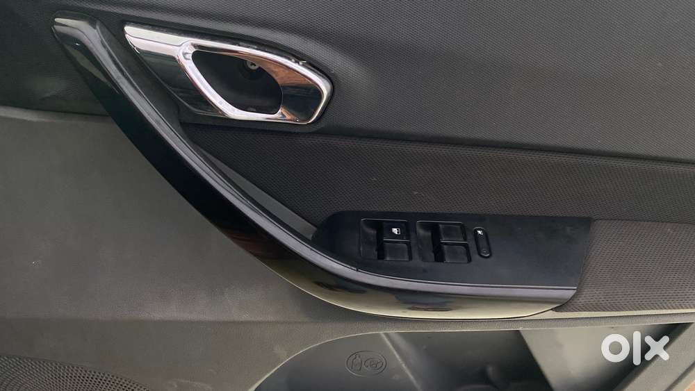 Tata Tigor 1.2 Revotron Xz Option, 2017, Petrol