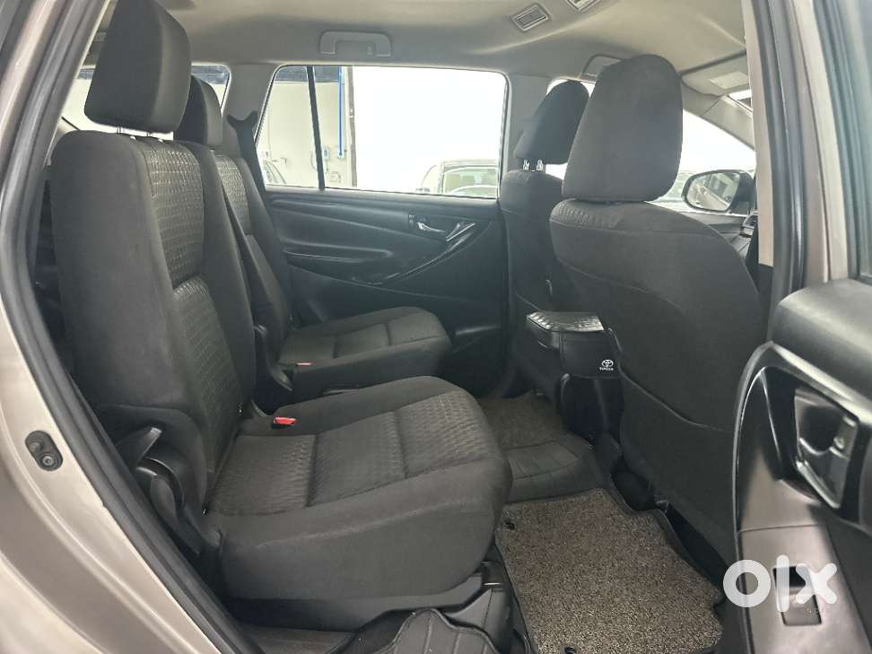 Toyota Innova Crysta 2.8 Gx At, 2017, Diesel