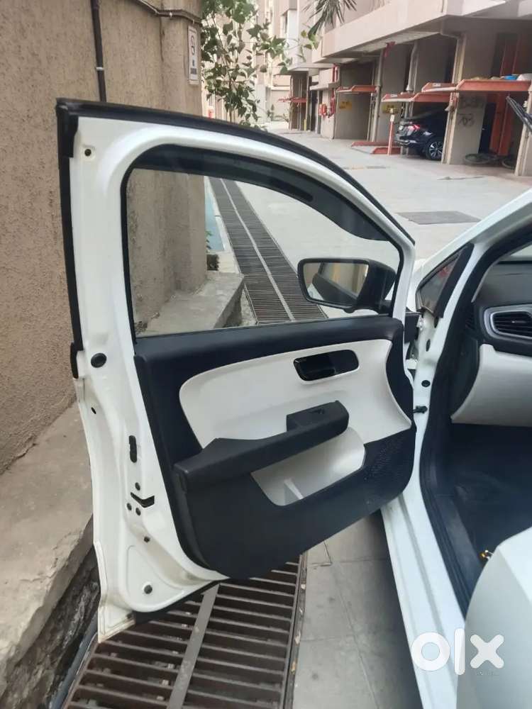 Tata Altroz Xm Plus 2023 Km Driven