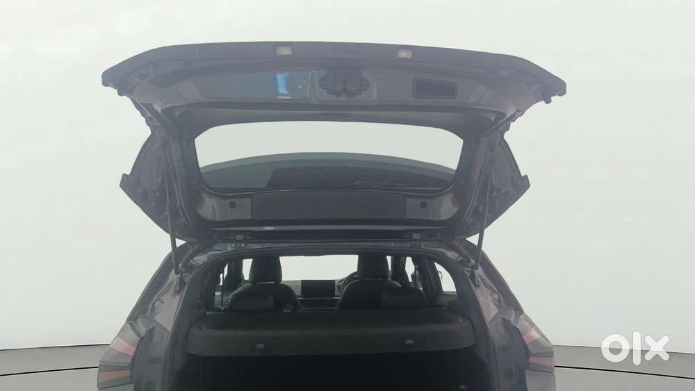 Tata Nexon Fearless Plus S Purple 1.5 Revotorq Diesel 6amt Dual Tone..