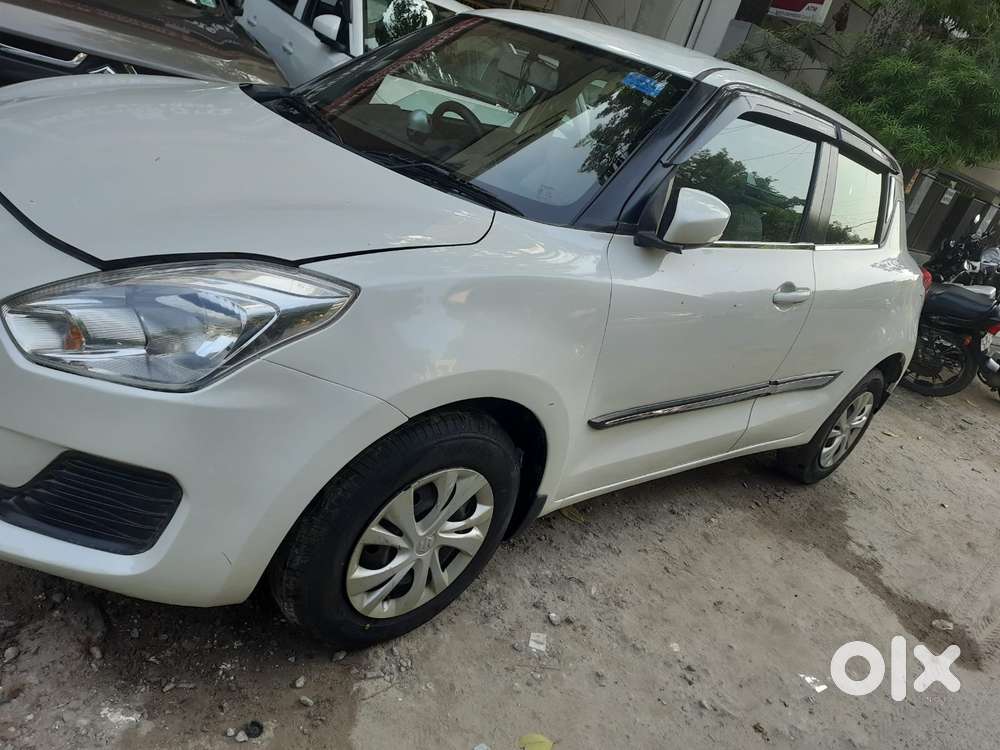 Maruti Suzuki Swift Vxi 1.2 Abs Bs-iv, 2018, Petrol