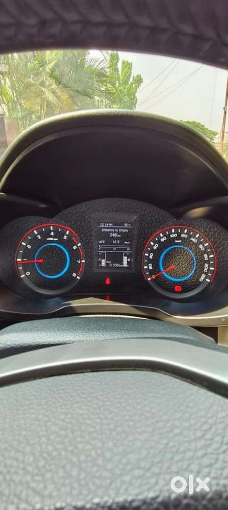 Mahindra Xuv300 2023 Petrol Well Maintained