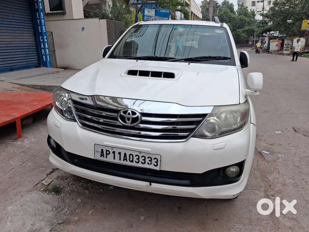 Toyota Fortuner Diesel At 2012