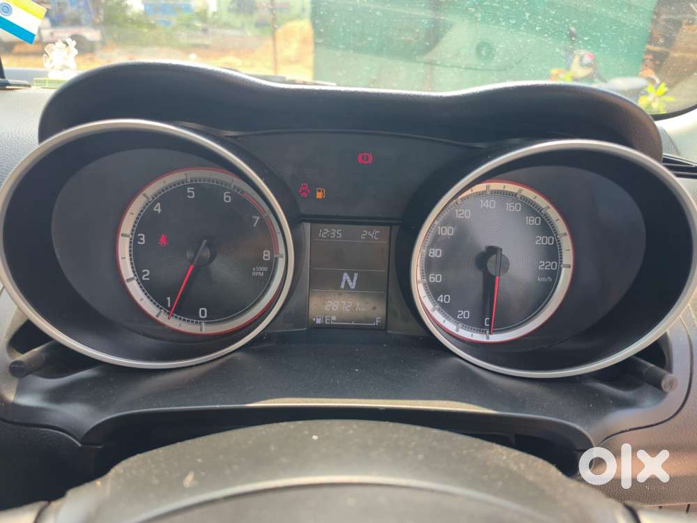 Maruti Suzuki Swift 2018 Zxi, 2019, Petrol