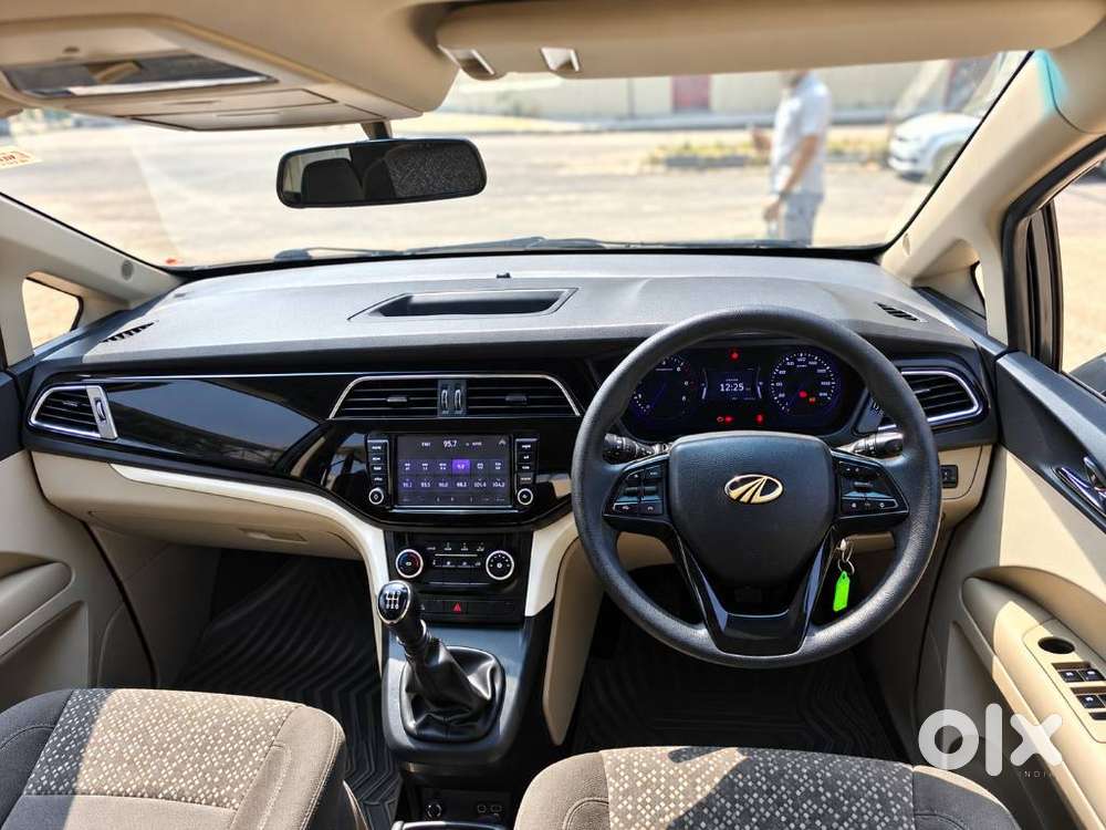 Mahindra Marazzo M6, 2018, Diesel