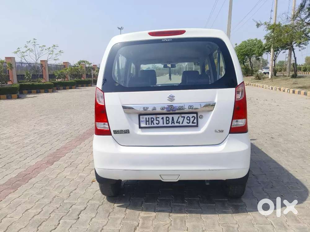 Showroom Condition Wagonr 2014 Green Cng For Sale
