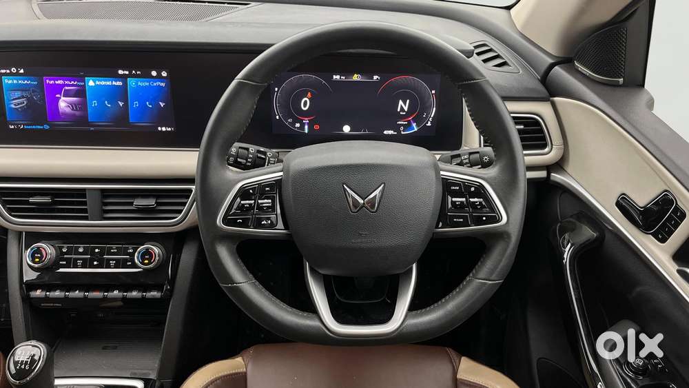 Mahindra Xuv700 2.0 Ax 5 Petrol Mt 7 Str, 2023, Diesel