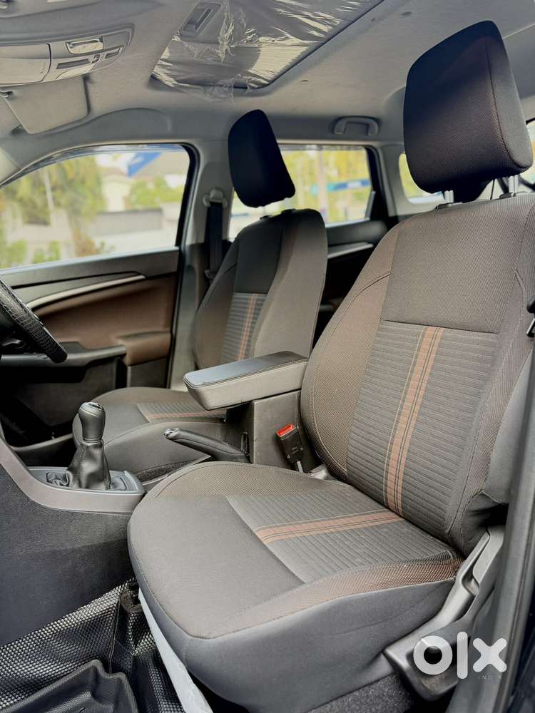 Maruti Suzuki Brezza 1.5 Zxi Smart Hybrid, 2025, Petrol