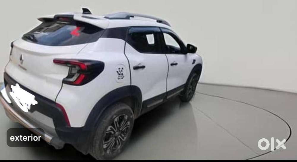 Renault Kiger Rxz Mt Petrol 2023  Excellent Condition  39,000 Km