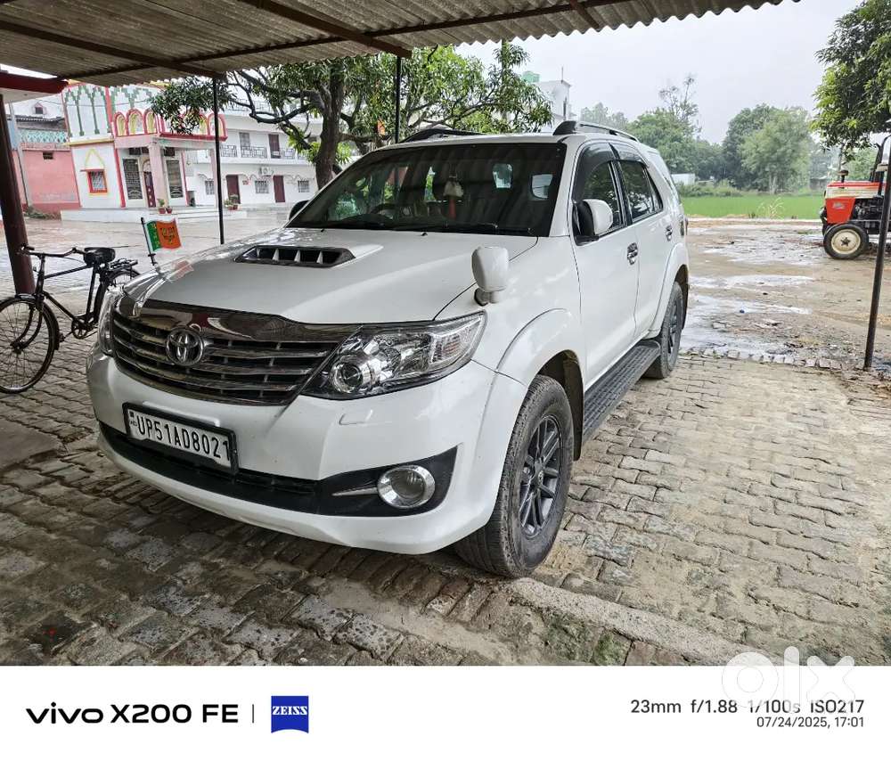 Fortuner Well Maintained 4*2 Manual White Colour