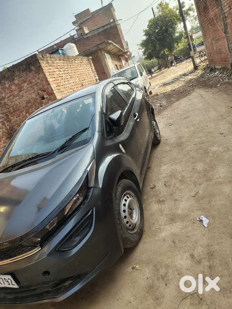 Tata Altroz Petrol 2021