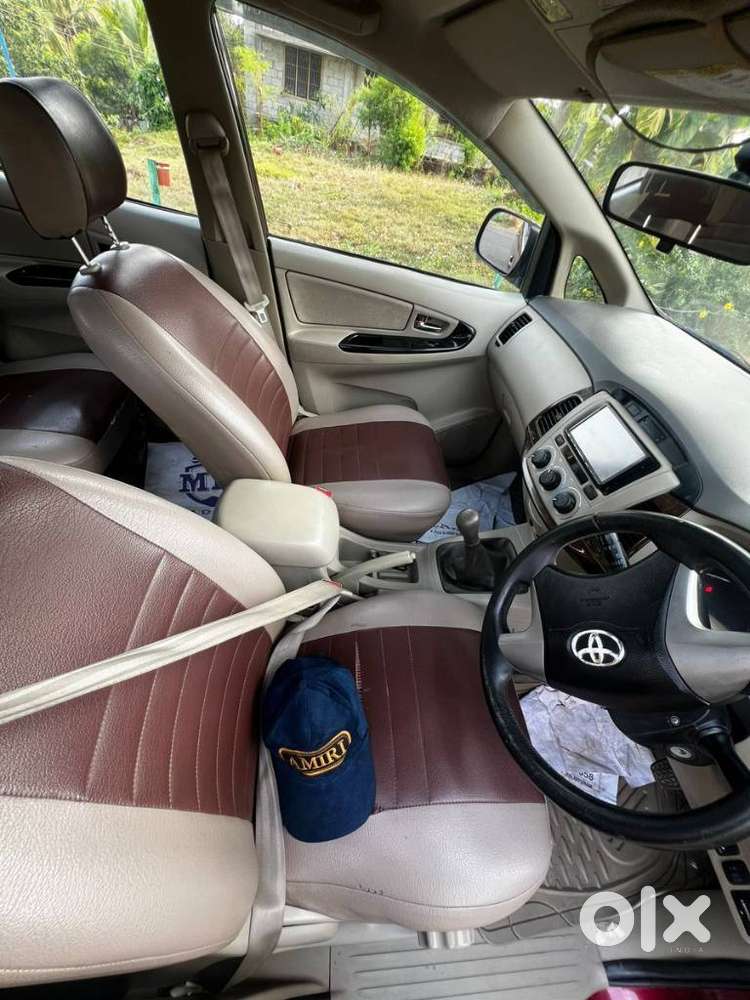 Toyota Innova 2.5 E Diesel Ps 7-seater, 2013, Diesel