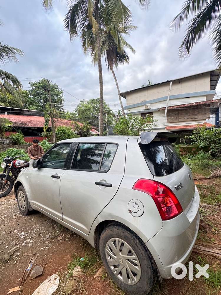Swift Petrol Maruti 2005