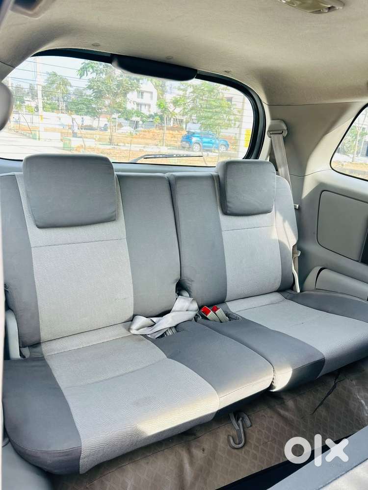 Toyota Innova 2.5 Vx 8 Str Bs-iii, 2012, Diesel