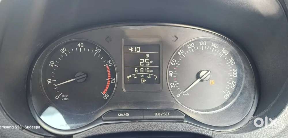 Skoda Rapid 2017 Petrol Well Maintained
.