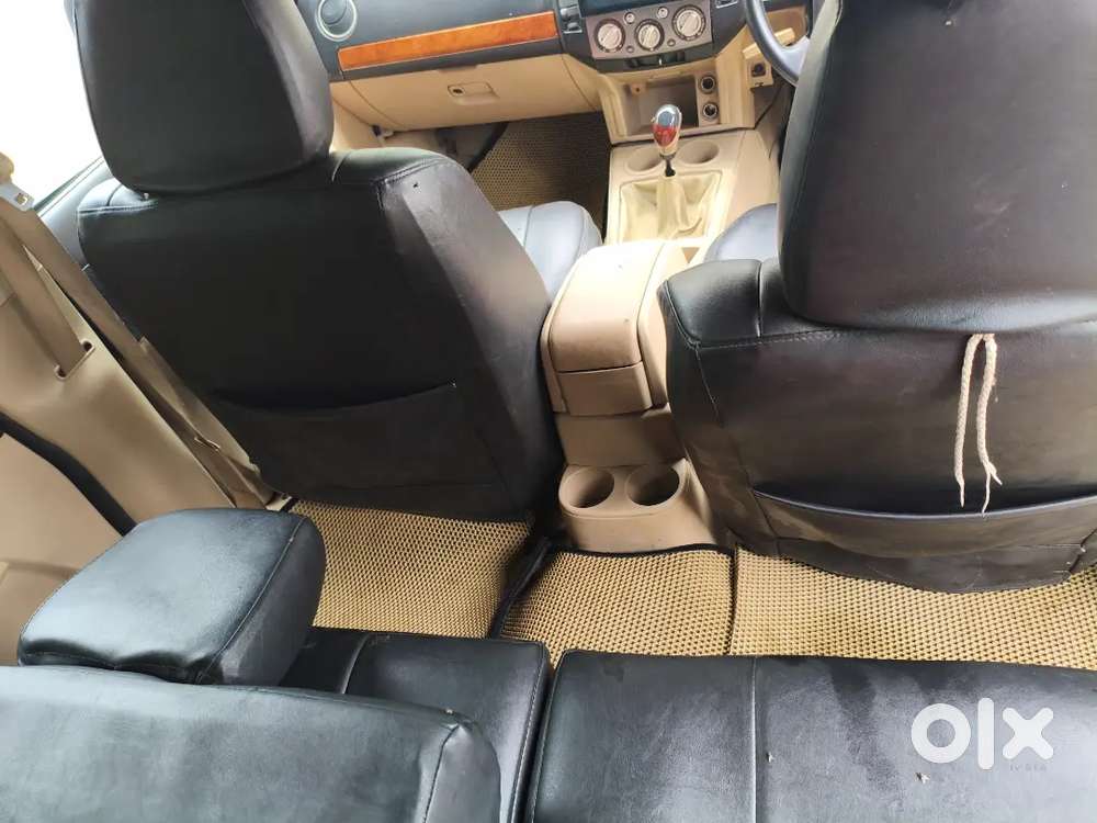 Make 2013 Ford Endeavour 2.5 2016