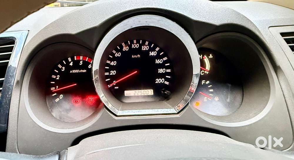 Toyota Fortuner 3.0 4x4 Manual, 2011, Diesel