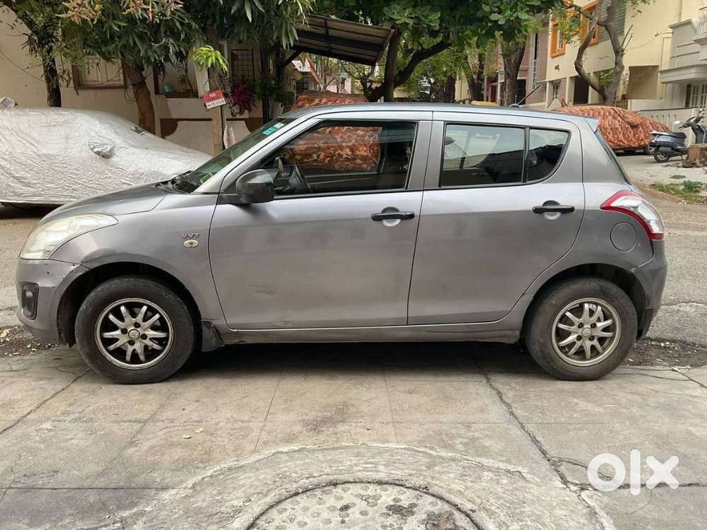 Maruti Suzuki Swift Lxi Optional-o, 2017, Petrol