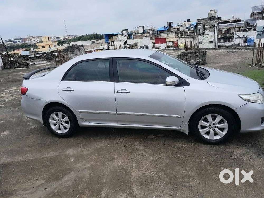 Toyota Corolla Altis 1.8 J, 2011, Petrol