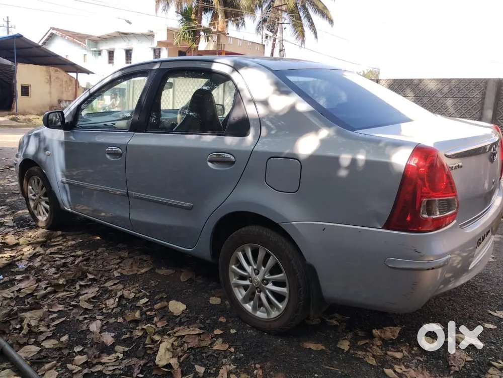Toyota Etios Liva V 2012 Petrol 140000 Km Driven