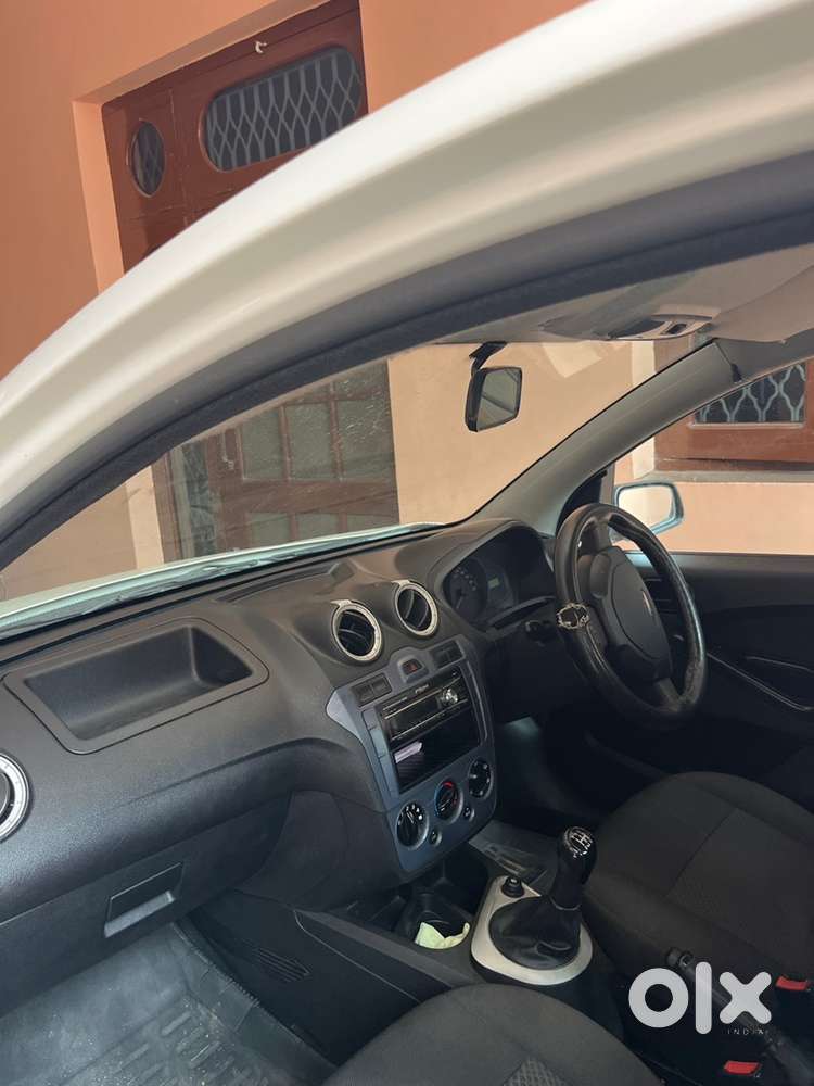 2013 Ford Figo Lxi