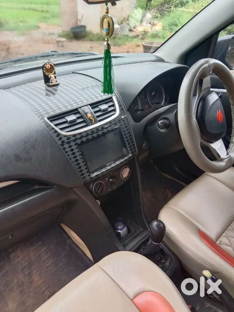 Maruti Suzuki Swift Ddis 2012