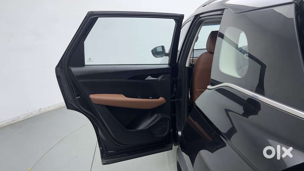 Mg Hector Plus 1.5 Sharp Turbo Cvt 6 Str, 2022, Petrol