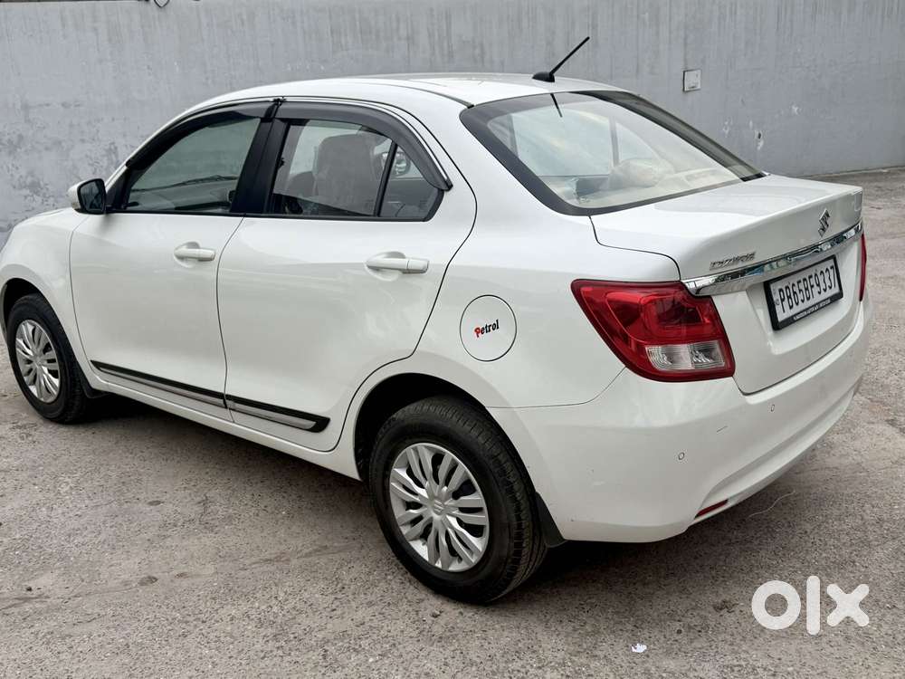 Maruti Suzuki Swift Dzire Vxi Optional, 2023, Petrol