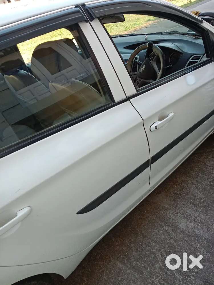 Hyundai I20 2011 Cng & Hybrids 90000 Km Driven