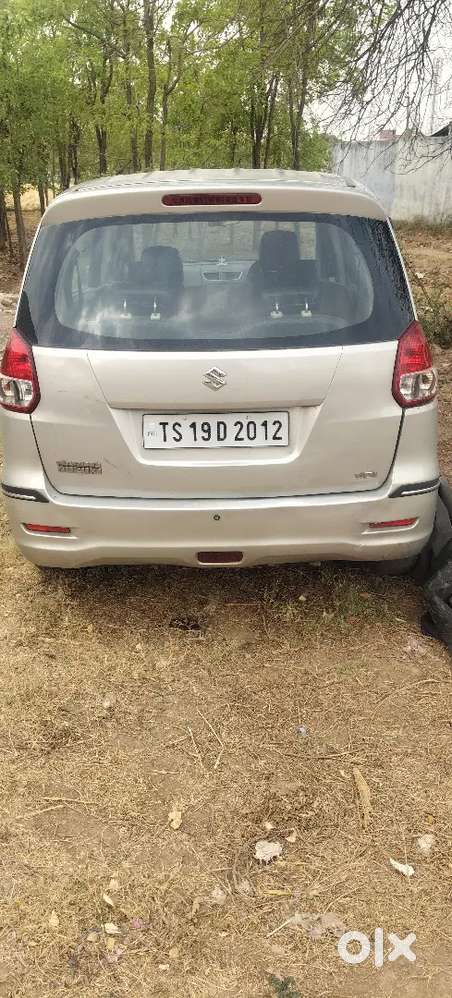 Maruti Suzuki Ertiga 2014 Diesel 100000 Km Driven