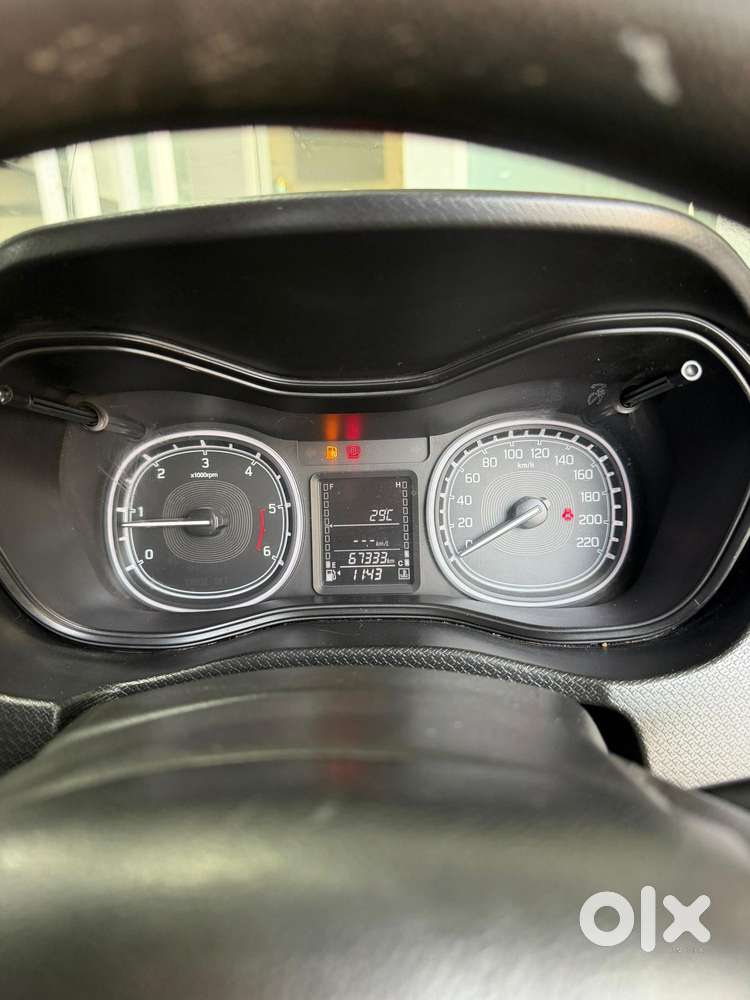 Maruti Suzuki Brezza Zdi+ Dual Tone, 2018, Diesel